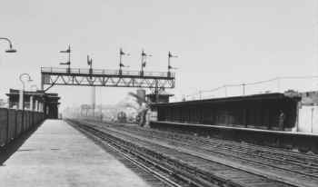 7. Station-Dunton (View NW) - 07-02-39 (Keller).jpg (59401 bytes)